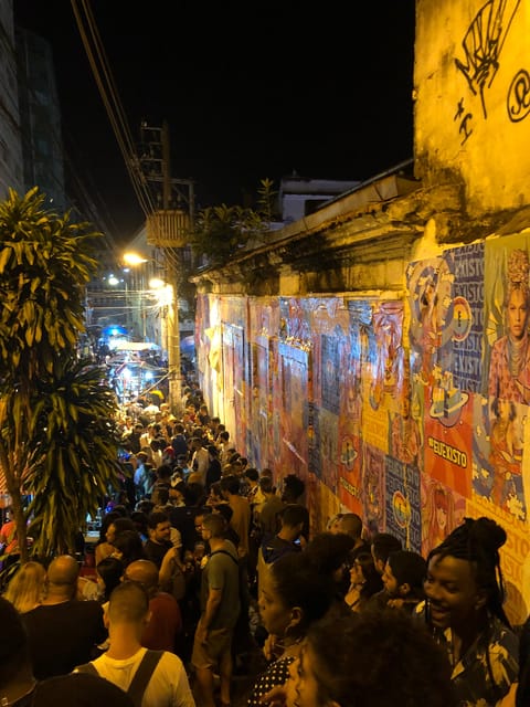 Pedra do Sal: Live Samba Night with Local Guide & Drink - Live samba around the rock