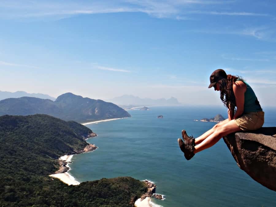 Pedra do Telégrafo Hike and Beach Full-Day Tour - Guides, group pace, and what support to expect