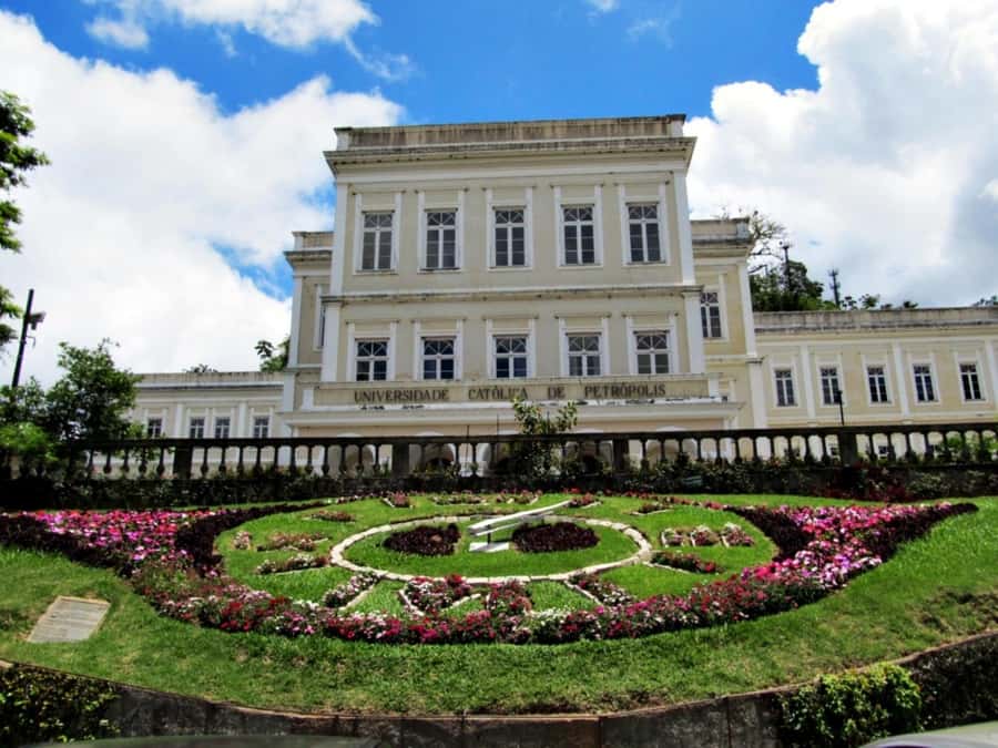 Petrópolis: Imperial City Tour - Guides, transport, and group feel