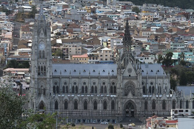 PRIVATE CITY TOUR: Quito Colonial, Half the World and Cable Car - Price, inclusions, and the real cost of the day