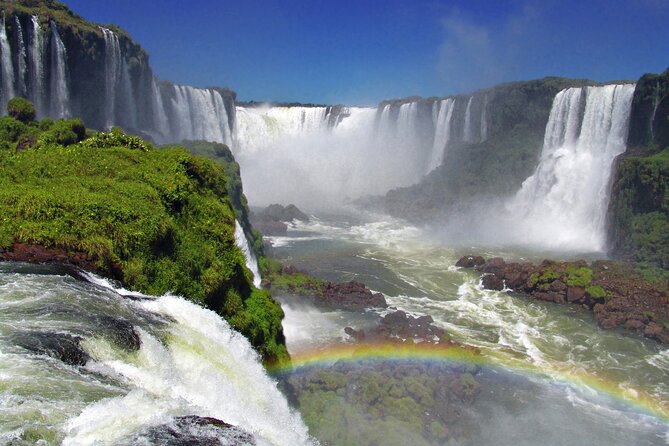Private Day trip: Both sides of Iguazu Falls - How much walking and heat should you expect?