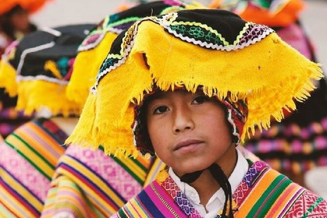 Private Ollantaytambo, Pisac Ruins Tour with Farm Visit, Gourmet Picnic Lunch - Pisac town and its handicraft market