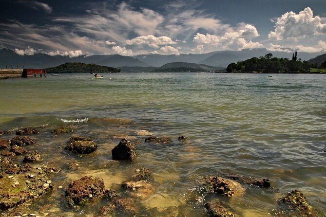 Private VIP Paradise Ilha Grande Speed Boat and Transfer from Rio - The road from Rio to the Ilha Grande launch point