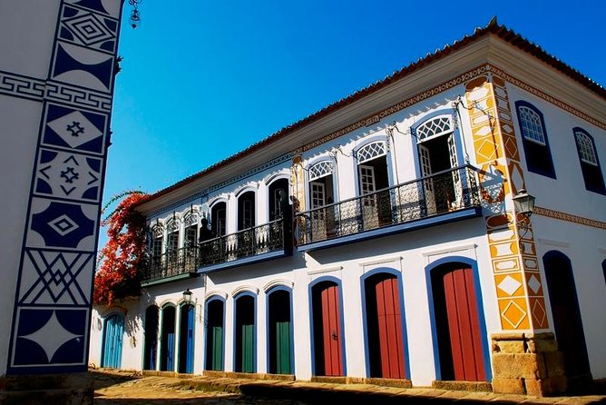 Private walk tour of Paraty's historical center - BY PARATY TOURS - Santa Rita and the face of Paraty’s old town
