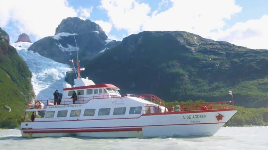 Puero Natales: Glacier Tour with Lunch & Whiskey Aperitif - Why this day works for glacier sightseeing