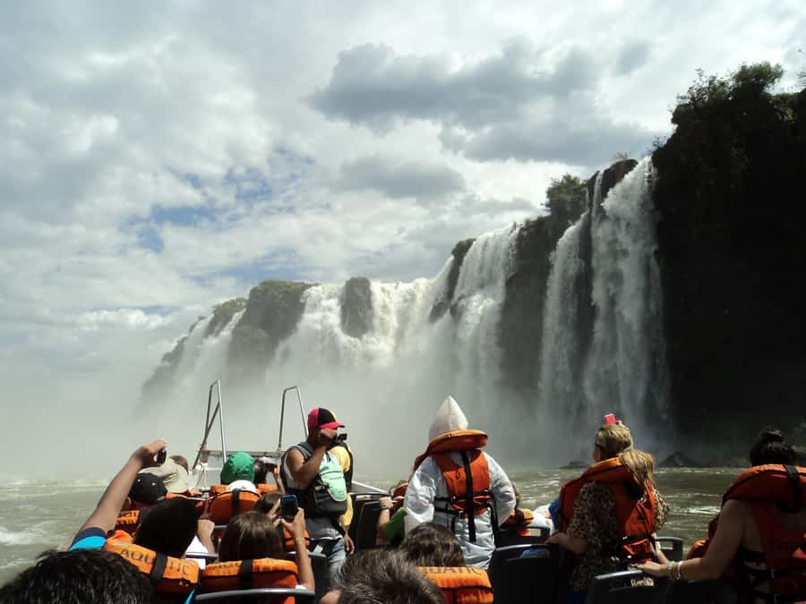 Puerto Iguazu: Argentine Falls & Great Adventure Boat - What really happens on the Great Adventure boat