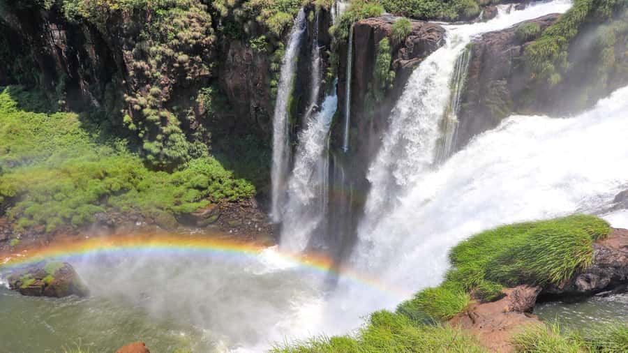 Puerto Iguazu: Argentine Falls & Great Adventure Boat - Price, park fees, and the value question