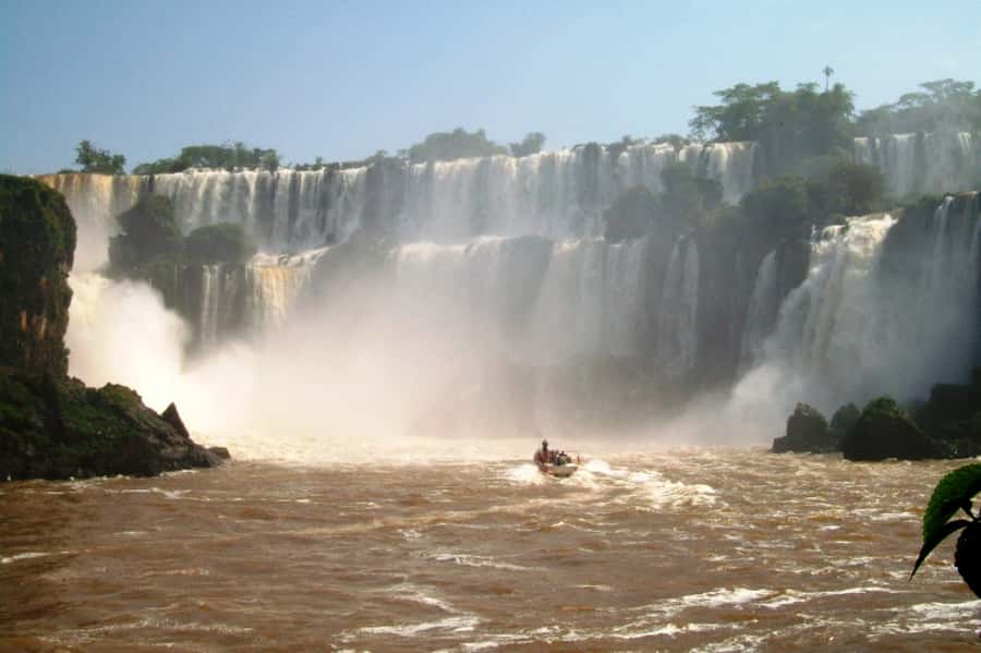 Puerto Iguazú: Iguazú Falls Adventure with 4WD & Boat Ride - A full day in Iguazú National Park