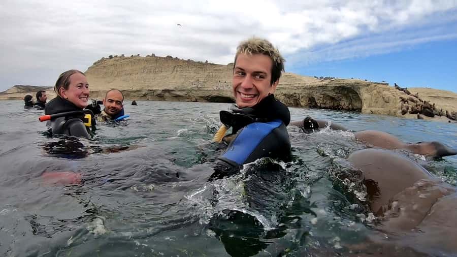 Puerto Madryn: Snorkeling Trip with Sea Lions - Checking in at Madryn Buceo