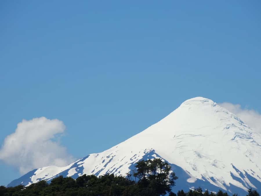 Puerto Montt: Osorno Volcano and Petrohué Falls Guided Tour - A full day in Chile’s Lake District