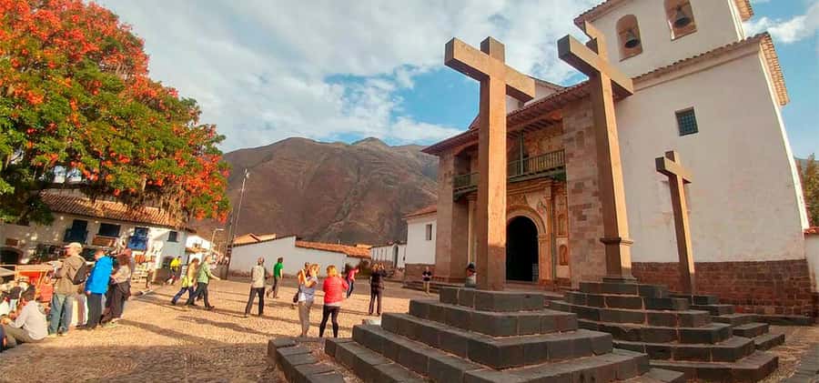 Puno: Full-Day Route of the Sun Tour to Cusco with Lunch - Raqchi and the 15-meter walls of Wiracocha