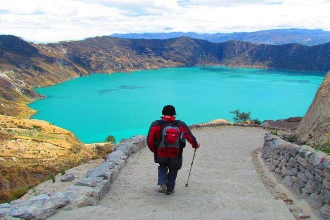 Quilotoa Cultural Hike - Choosing between the descent, rim trail, and kayak