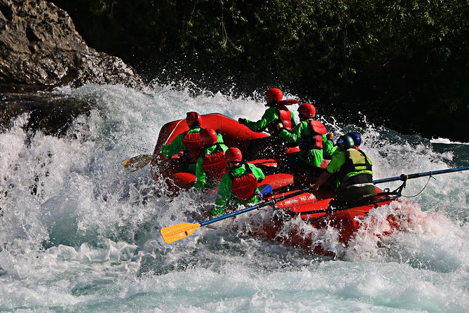 Rafting Azul a Macal - Futaleufu River - Gear, safety, and comfort in cold water