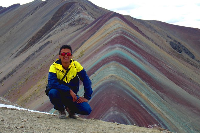 Rainbow Mountain in Cusco Full Day Tour - How the guide and group size affect the day