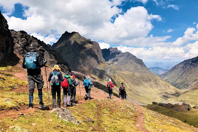 Rainbow Mountain & Red Valley Premium Tour with picnic - The pre-dawn pickup from Cusco