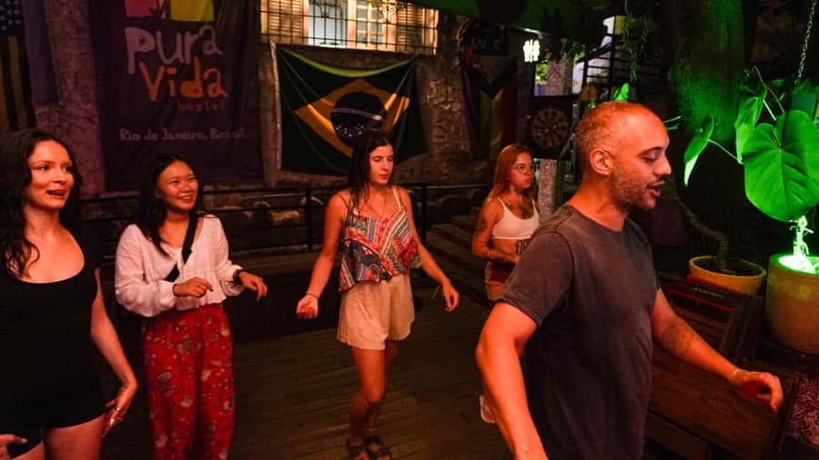 Rio: Caipirinha Workshop and Samba Class - Who will enjoy it most