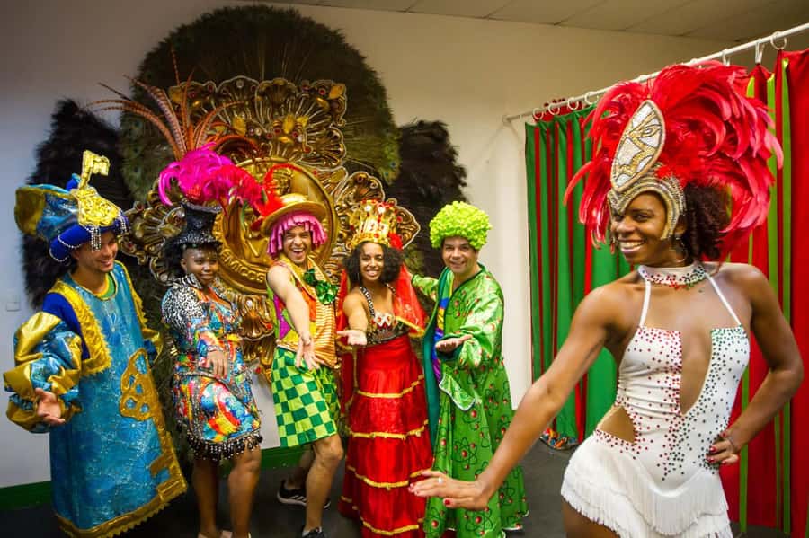 Rio: Carnival Backstage Tour at Samba City with Cocktail - Finding the warehouse near AquaRio