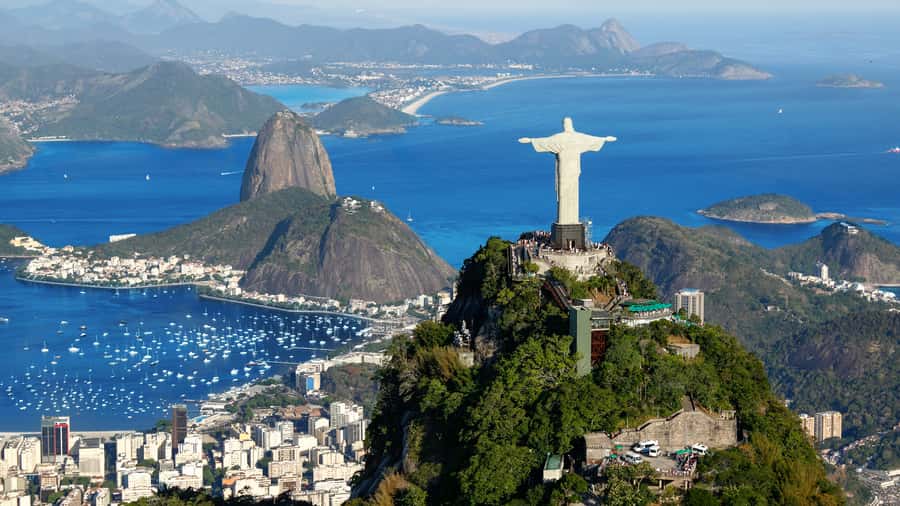 Rio: Christ Redeemer by Train & City Highlights Morning Tour - Maracanã: a photo stop from the road