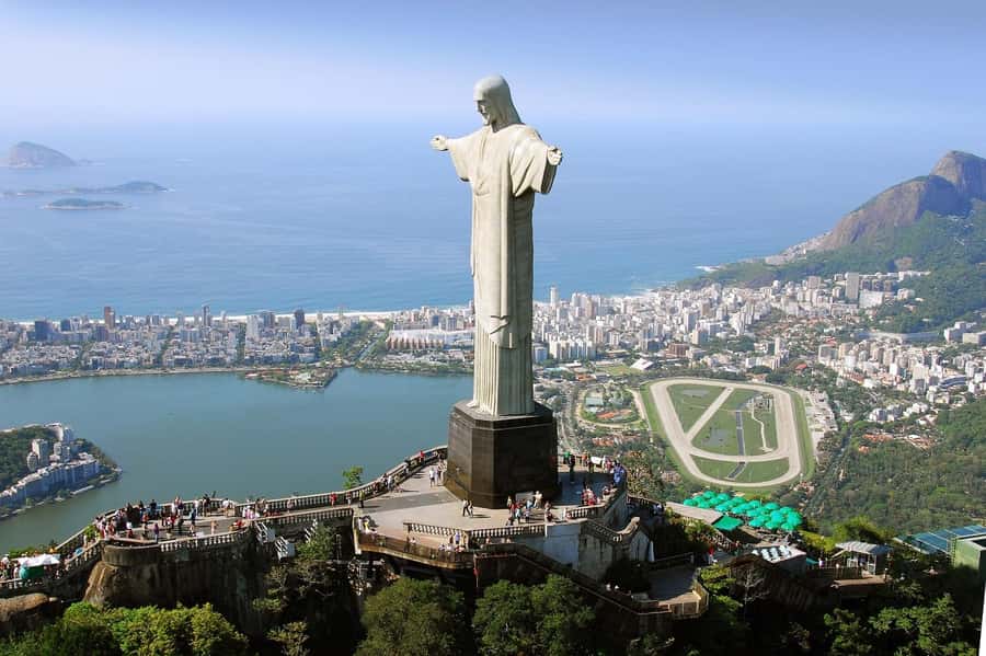 Rio: Christ the Redeemer & Sugarloaf Express Tour - What the guide adds to a fast itinerary