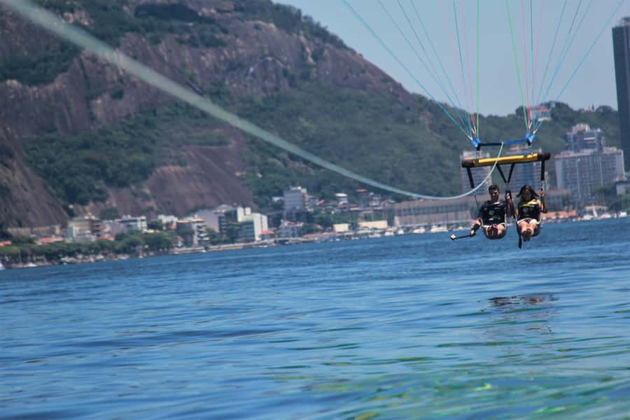 Rio de Janeiro: 2-Hour Boat Trip with Parasailing - Seeing Rio from two levels