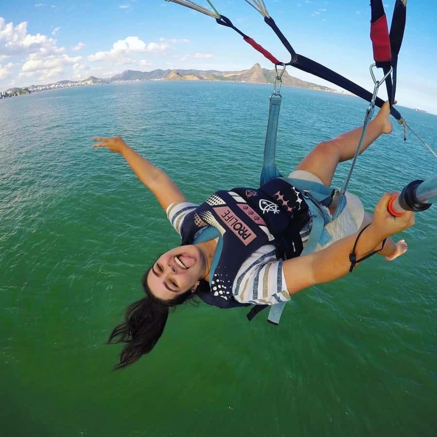 Rio de Janeiro: 2-Hour Boat Trip with Parasailing - What the $110 price includes