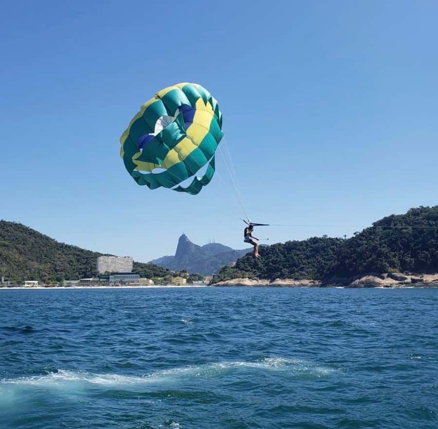 Rio de Janeiro: 2-Hour Boat Trip with Parasailing - Who will enjoy this most