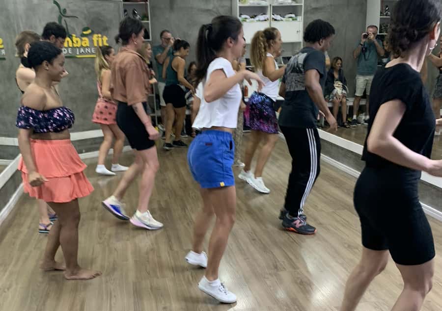 Rio de Janeiro: Beginner Samba Lesson in Ipanema - Key points to know