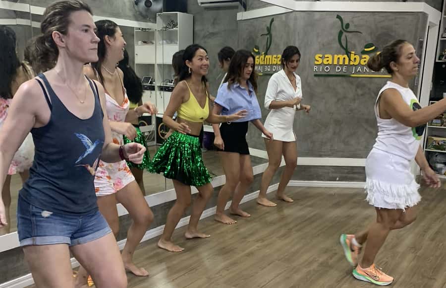 Rio de Janeiro: Beginner Samba Lesson in Ipanema - Learning samba in the heart of Ipanema