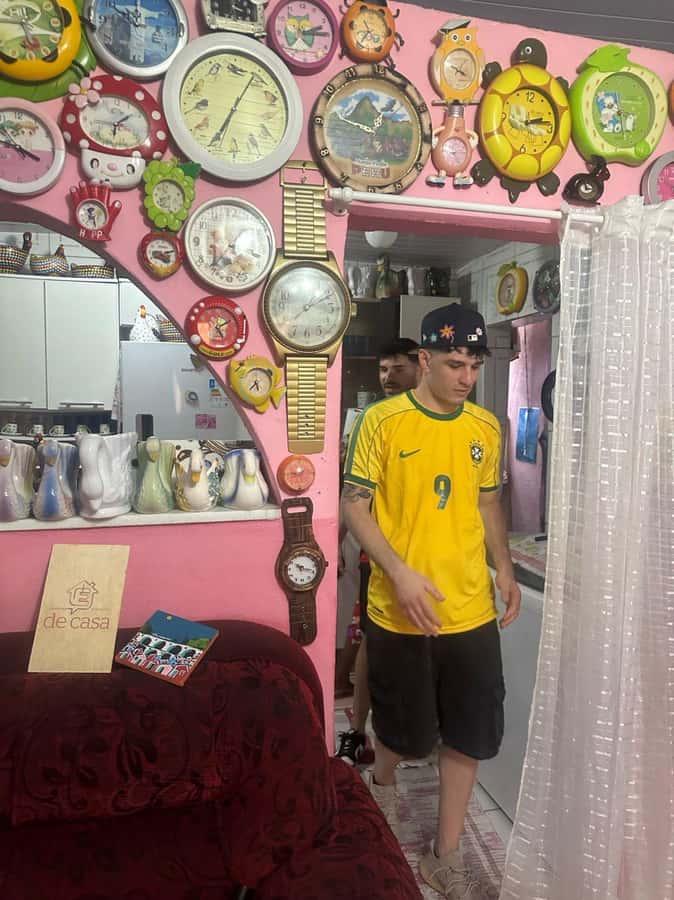 Rio de Janeiro: Favela Santa Marta Top Tour with Local Guide - Meeting residents through homes, music, and football