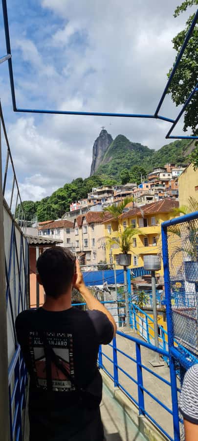 Rio de Janeiro: Favela Santa Marta Tour with Resident Guide - Riding the Santa Marta cable car