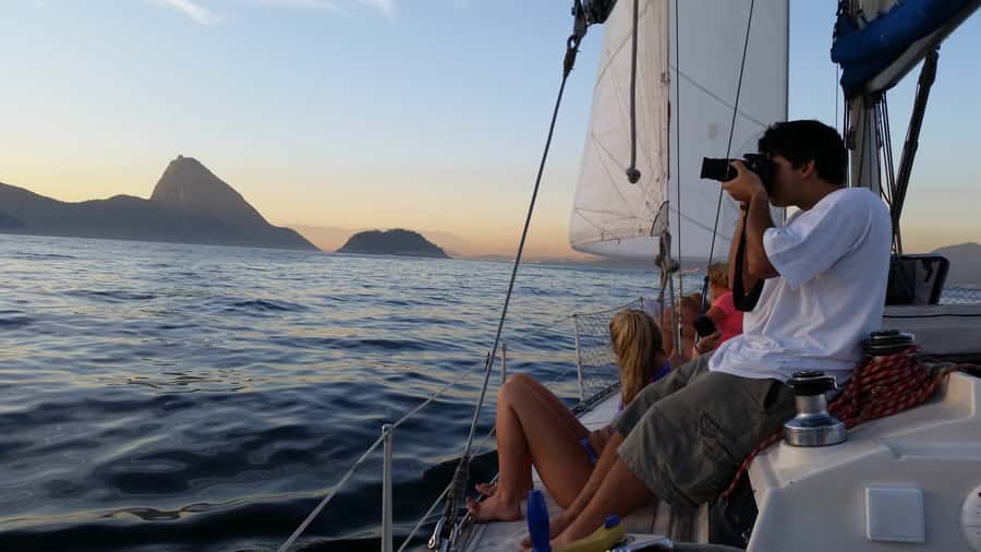 Rio de Janeiro: Guanabara Bay Sunset Sailing Tour & Drinks - Three hours on Guanabara Bay