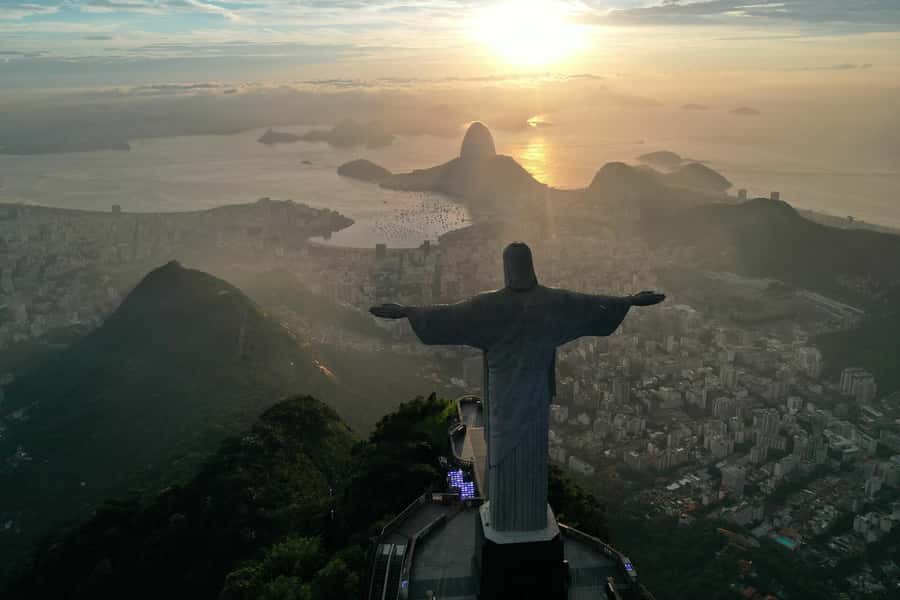 Rio de Janeiro: Half-Day Christ the Redeemer and City Tour - The Sambadrome explains Carnival from the street