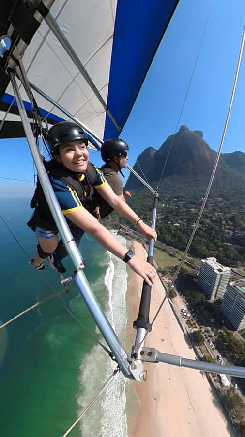 Rio de Janeiro: Hang Gliding or Paragliding Flights - Flying above Rio from Pedra Bonita