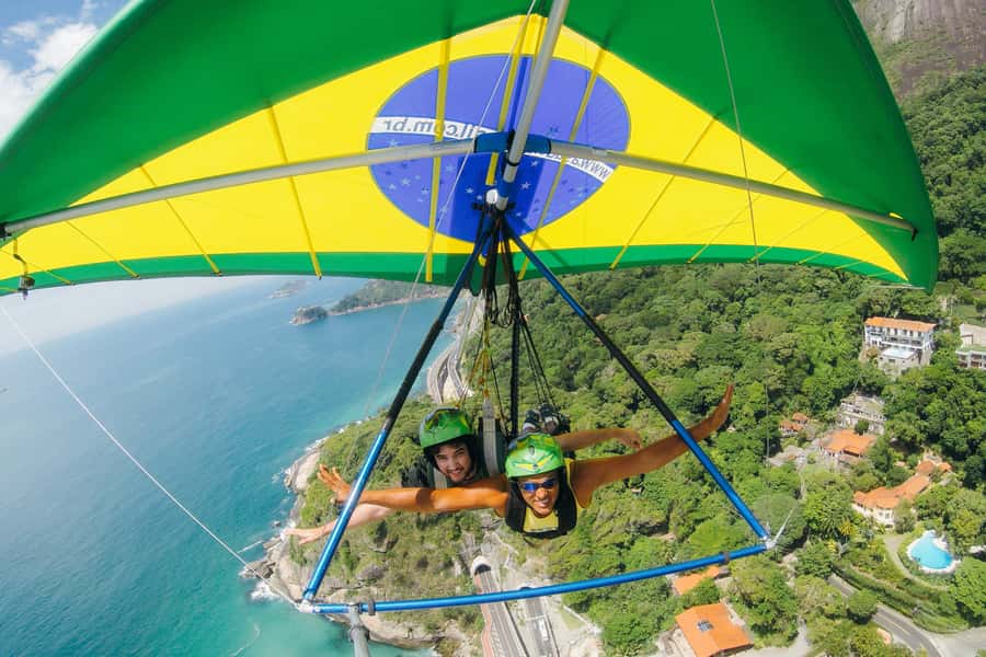 Rio de Janeiro: Hang Gliding Tandem Flight - The best view of Rio starts at Pedra Bonita