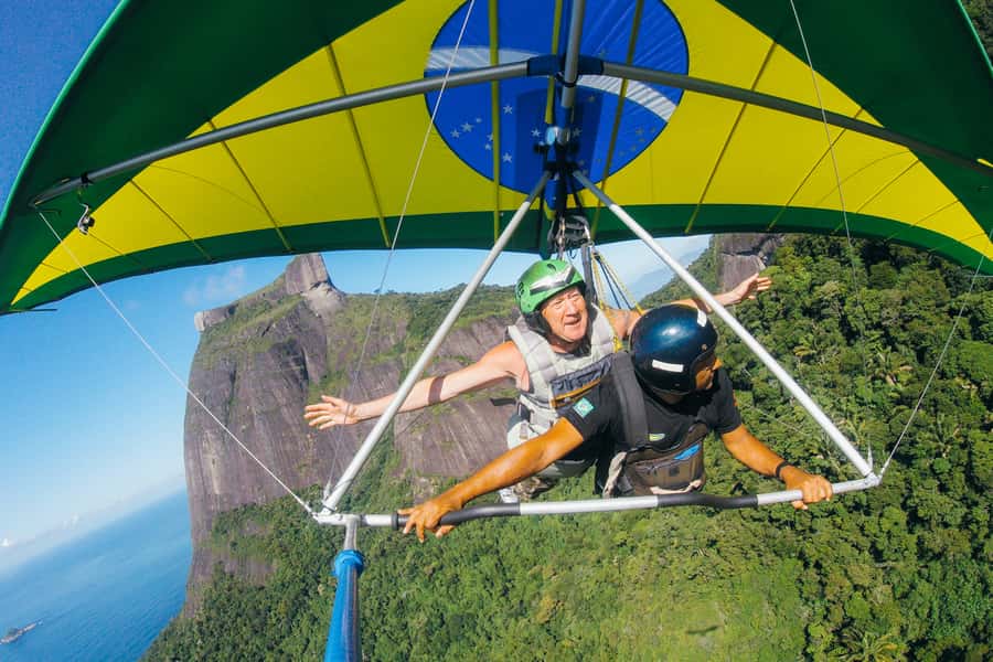 Rio de Janeiro: Hang Gliding Tandem Flight - A short flight with a huge view