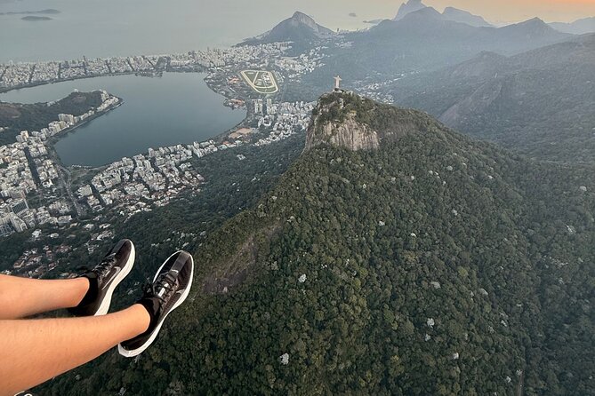 Rio de Janeiro Helicopter Tour without Doors - Sugarloaf and the value of an aerial overview