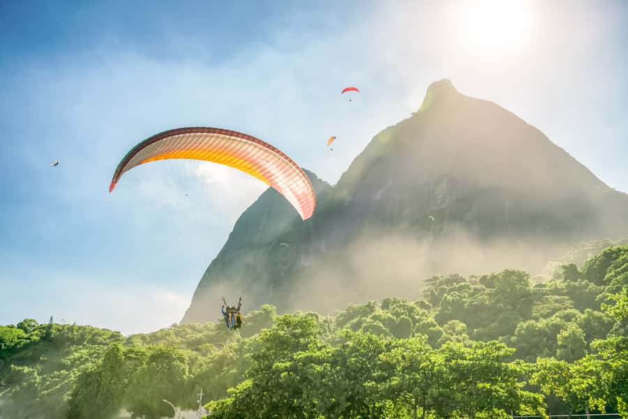 Rio de Janeiro: Paragliding Tandem Flight - From the Hortifrutti store to Pedra Bonita