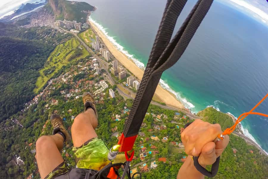 Rio de Janeiro: Paragliding Tandem Flight - Paragliding or hang gliding?