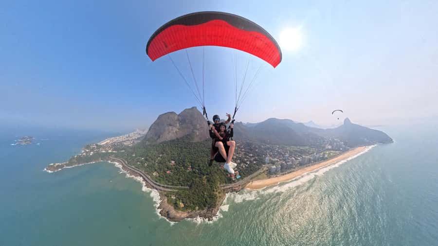 Rio de Janeiro : Paragliding Tandem Flights over Rio - Why This Is One of Rio’s Best Big Views