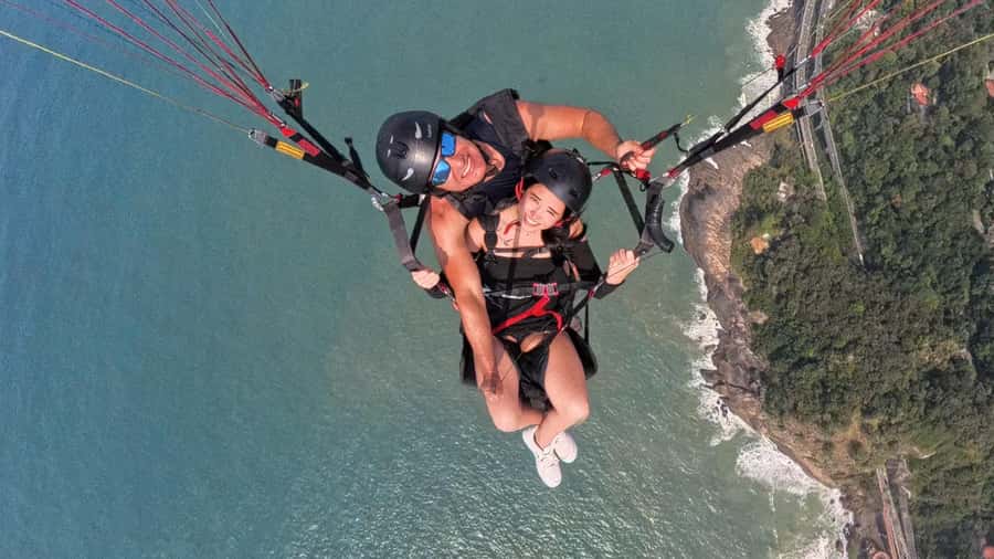 Rio de Janeiro : Paragliding Tandem Flights over Rio - Starting at São Conrado Flight Club