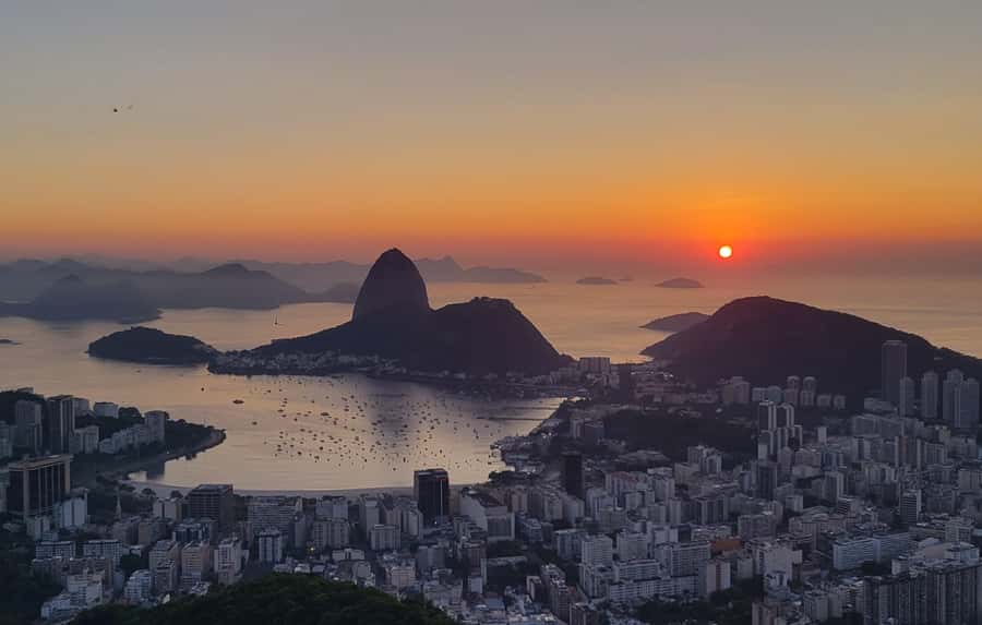Rio de Janeiro: Private Sunrise Tour at Mirante Dona Marta - Key points at a glance