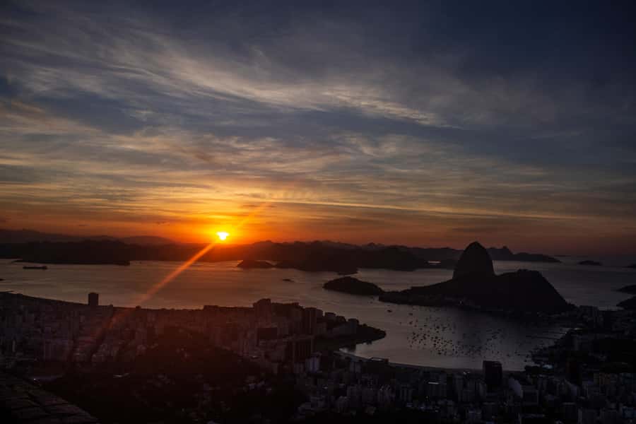 Rio de Janeiro: Private Sunrise Tour at Mirante Dona Marta - Leaving around 5 AM from your hotel
