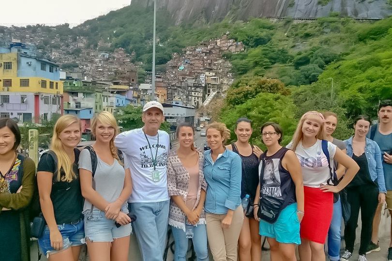Rio de Janeiro: Rocinha Favela Walking Tour with Local Guide - What makes the community contribution useful