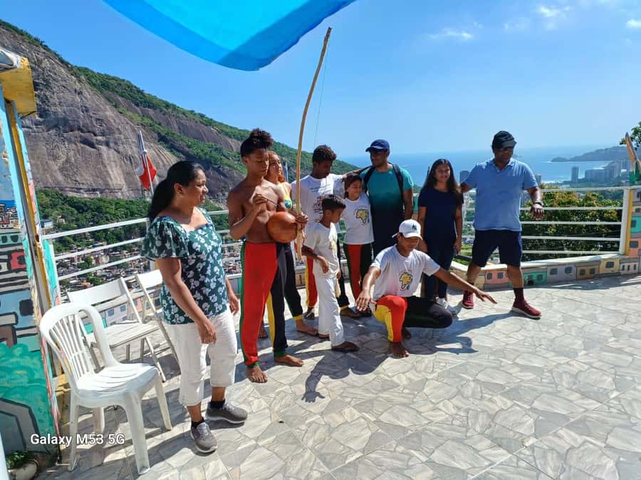 Rio de Janeiro: Rocinha Favela Walking Tour with Local Guide - Language, group size, and guide quality