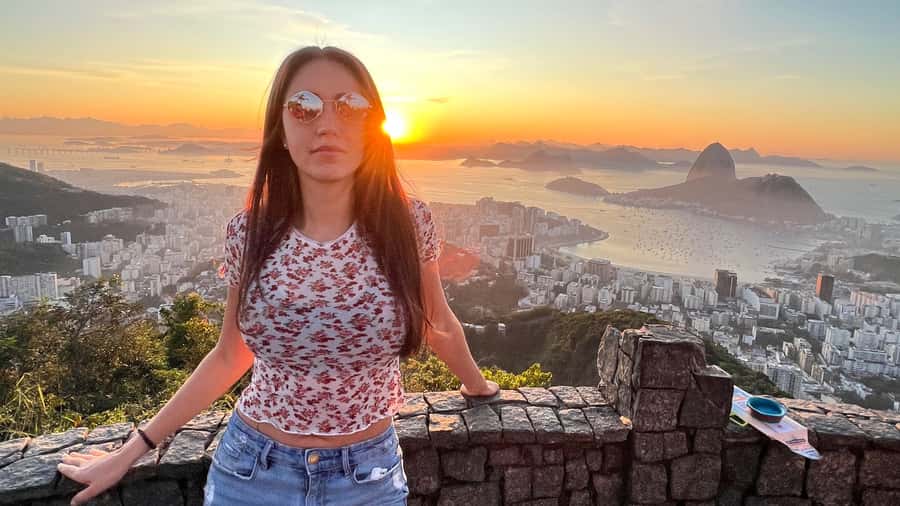 Rio de Janeiro: Sunrise Lookout and Christ the Redeemer Tour - The pre-dawn pickup and shared ride