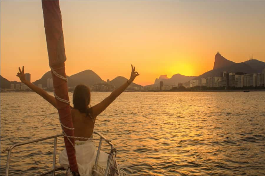 Rio de Janeiro: Sunset Sailing Tour - Marina da Glória is an easy place to begin