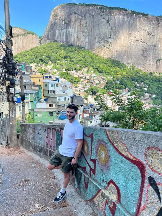Rio: Favela Rocinha Tour with Local Guide & Secret Spots - What the 150 minutes really gives you
