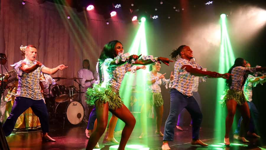 Rio: Ginga Tropical Samba and Folklore Show Ticket - Who will enjoy this most