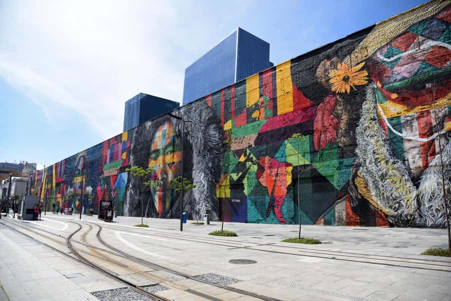 Rio: Olympic Boulevard, Museum of Tomorrow & History Tour - Walking Olympic Boulevard to the Museum of Tomorrow