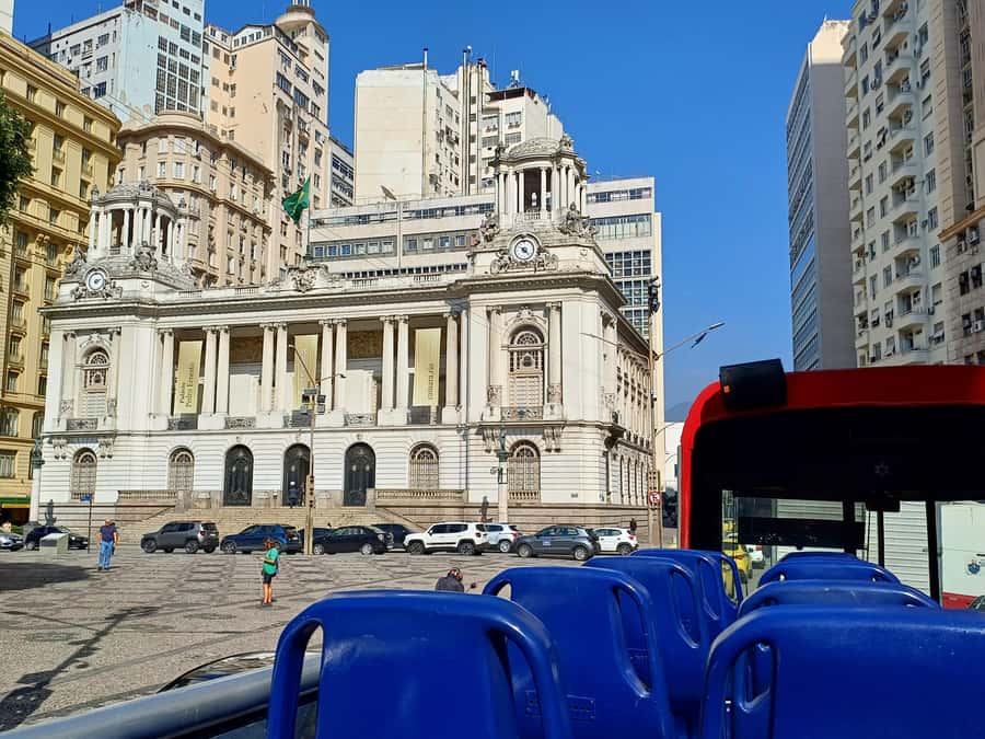 Rio Samba Bus: hop-on hop-off city tour in Rio de Janeiro - Starting in Copacabana at the Atlantic edge